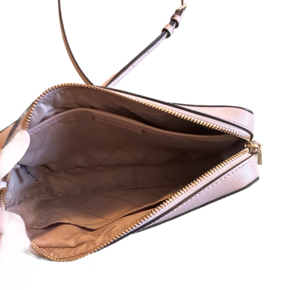 Michael Kors Jet Set Beige/Nude Crossbody Bag with Gold Accents - Picture 8 of 14